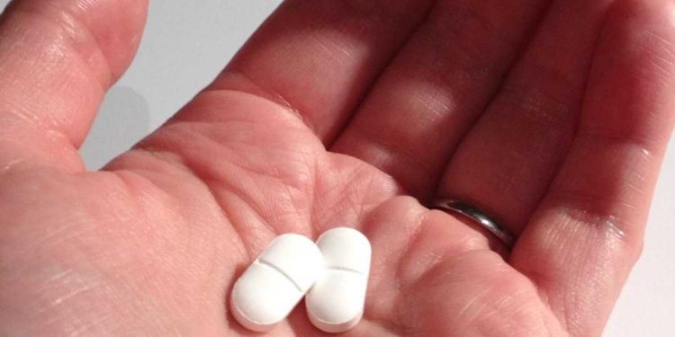 Uống thuốc giảm đau kháng viêm ngắn ngày có tránh được tác dụng phụ không?