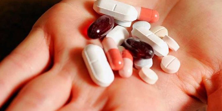 Uống thuốc giảm đau nhiều có hại không?