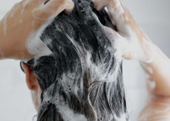 Lưu ý khi sử dụng dầu gội mọc tóc