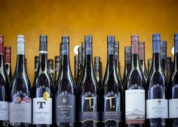 Rượu vang nhập khẩu cao cấp tại Rượu AK